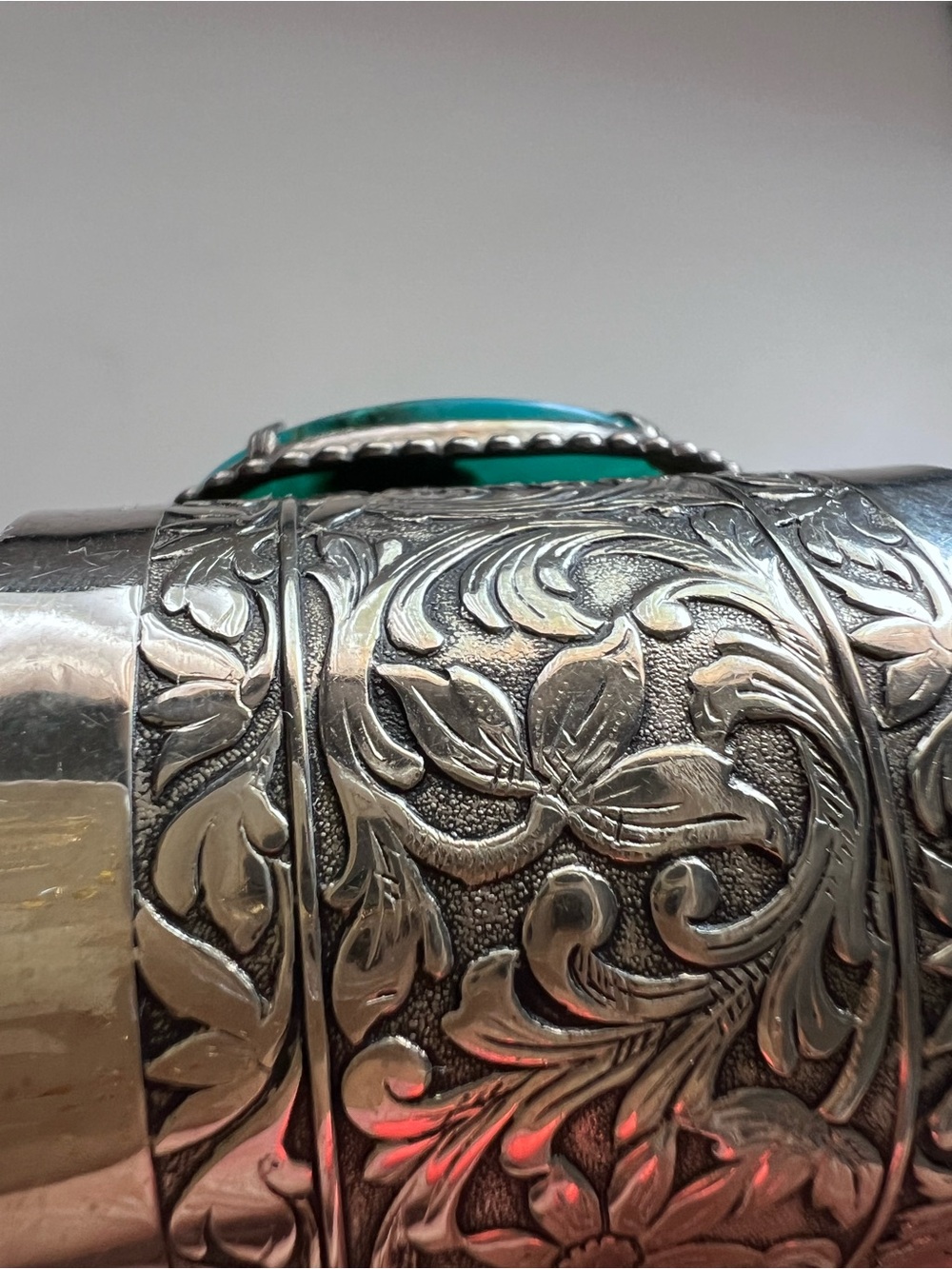 Vintage Engraved Sterling Silver Blue Gem Turquoise Wide Cuff Bracelet - Picture 4 of 8
